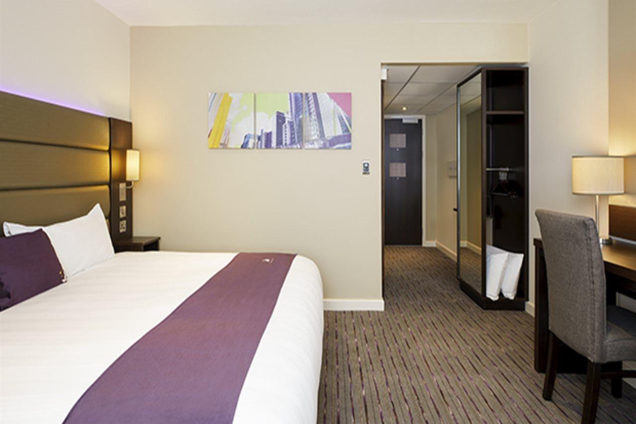 Premier Inn Stirling City Centre Bagian luar foto