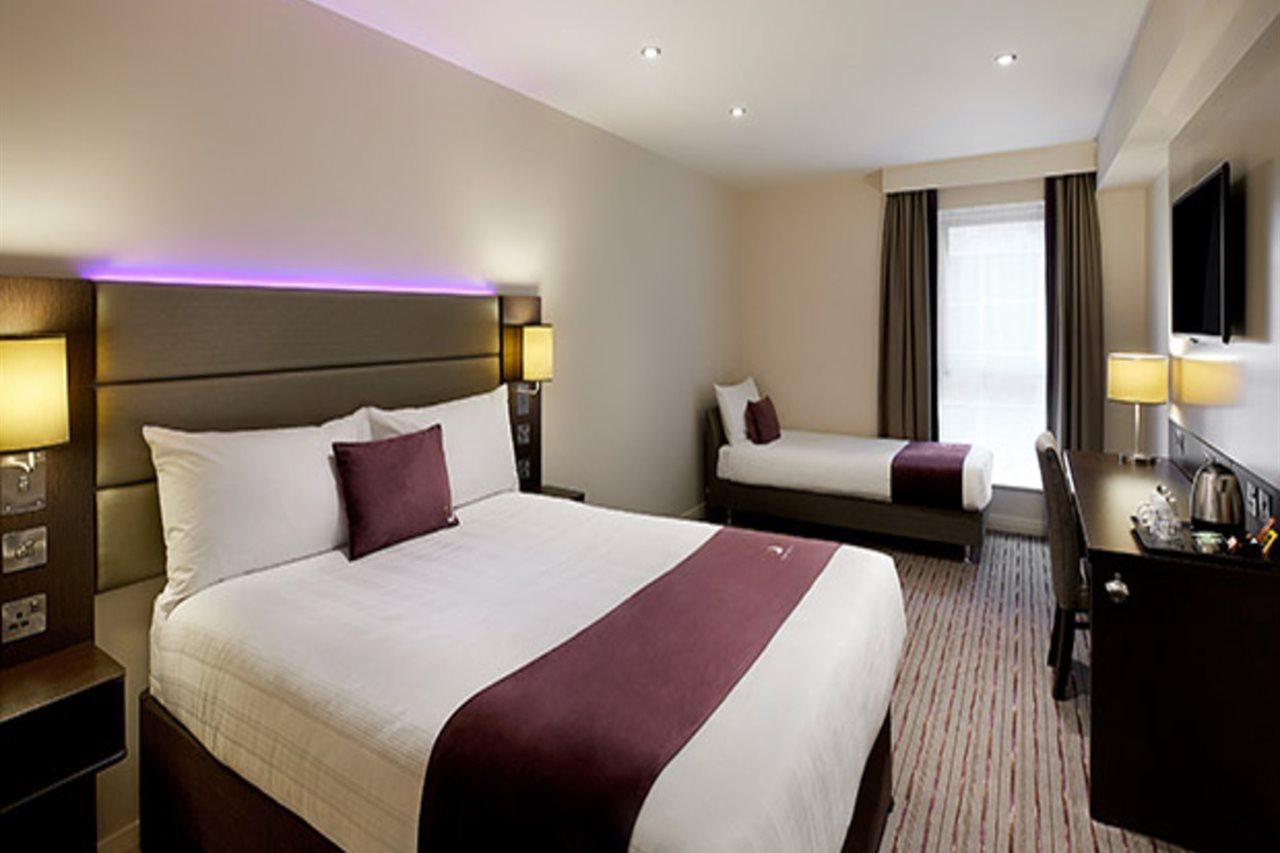 Premier Inn Stirling City Centre Bagian luar foto