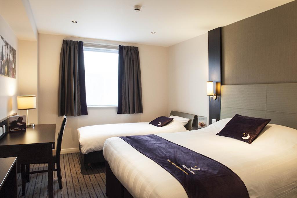 Premier Inn Stirling City Centre Ruang foto