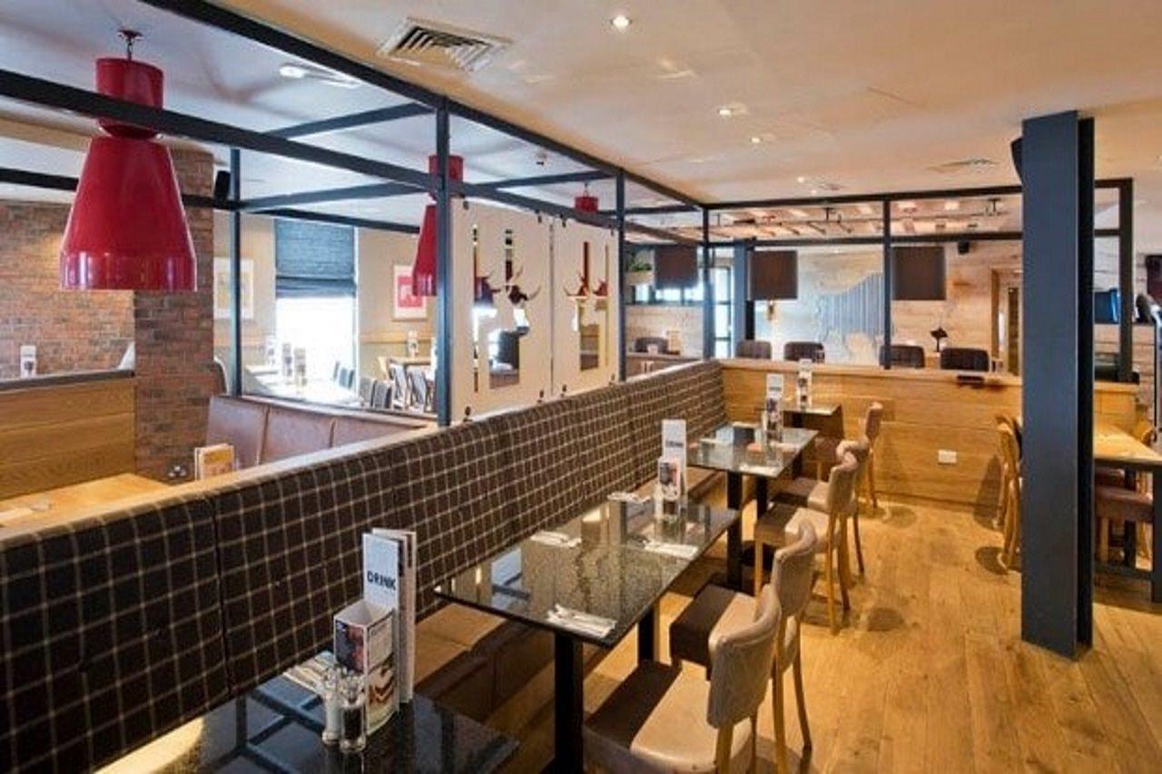 Premier Inn Stirling City Centre Bagian luar foto